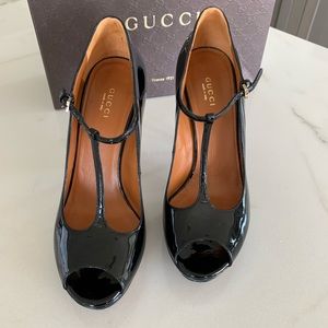 GUCCI Patent Leather T-Strap Heels
